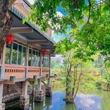 Homestay Tay Xa Trang Bom Экстерьер фото