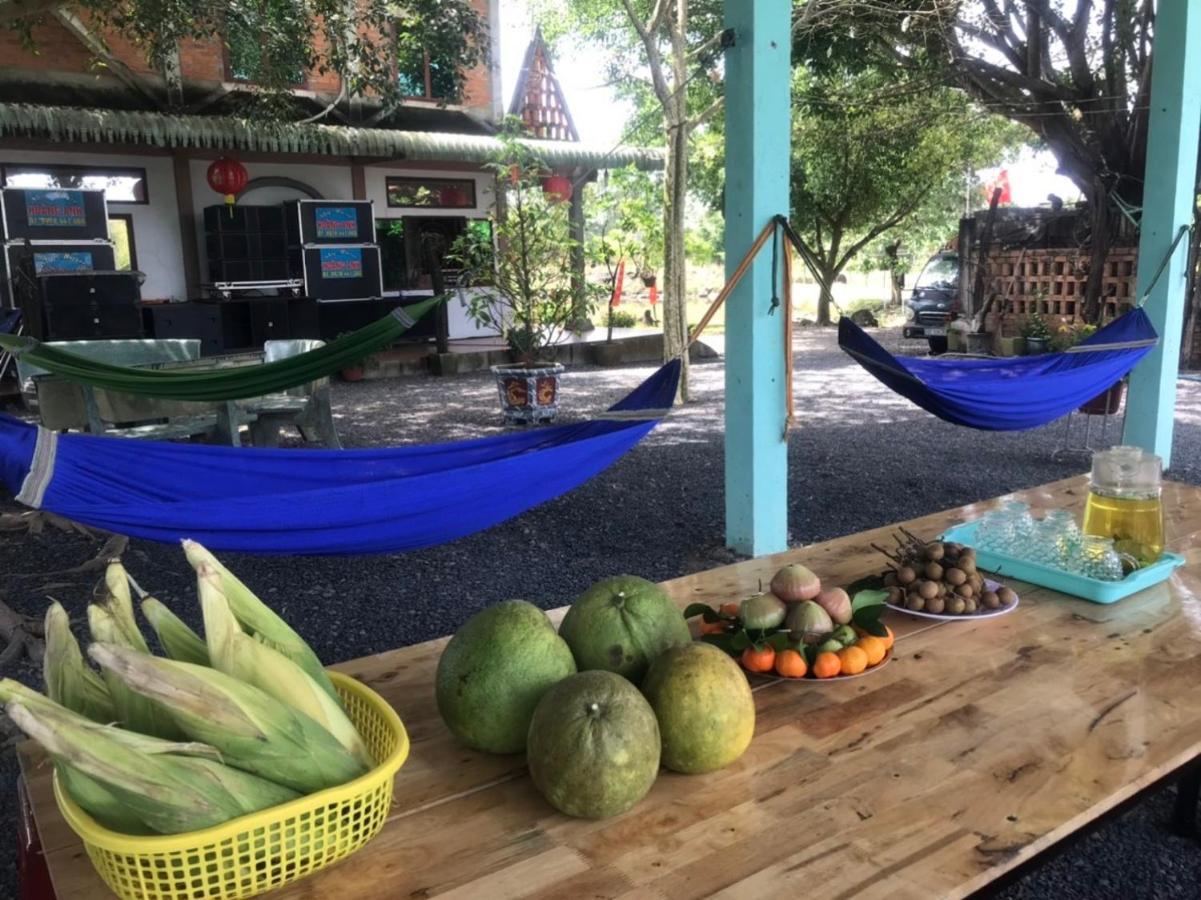 Homestay Tay Xa Trang Bom Экстерьер фото