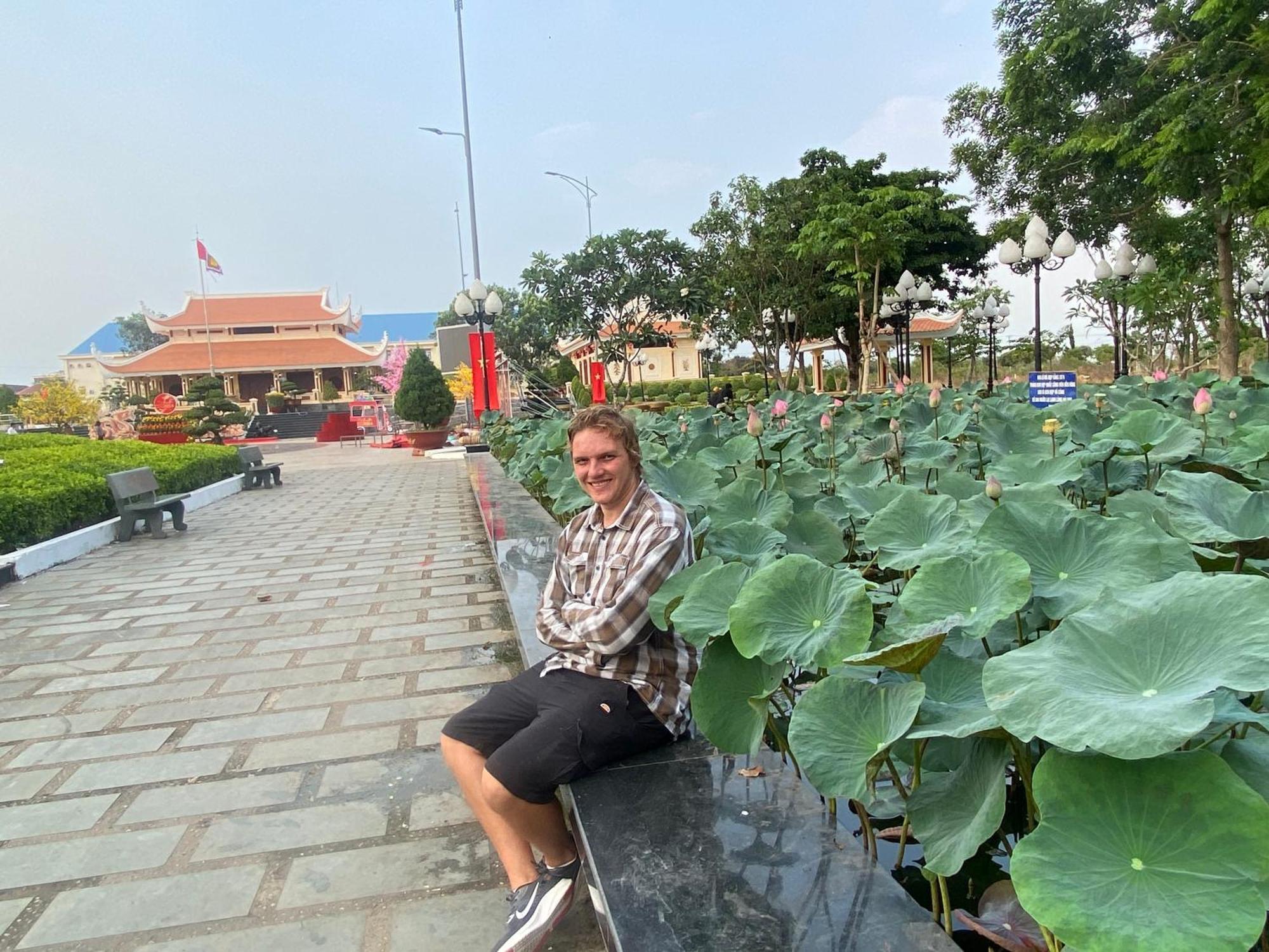 Homestay Tay Xa Trang Bom Экстерьер фото