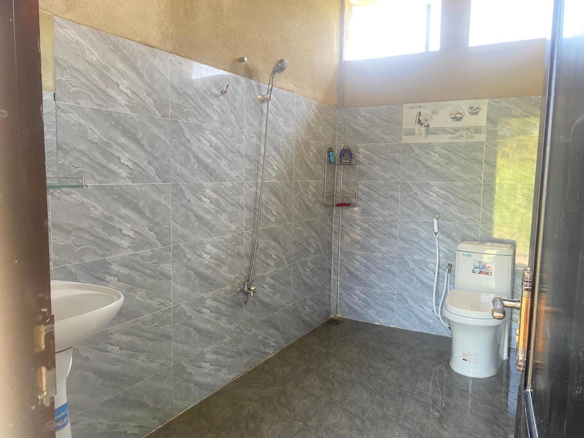 Homestay Tay Xa Trang Bom Экстерьер фото
